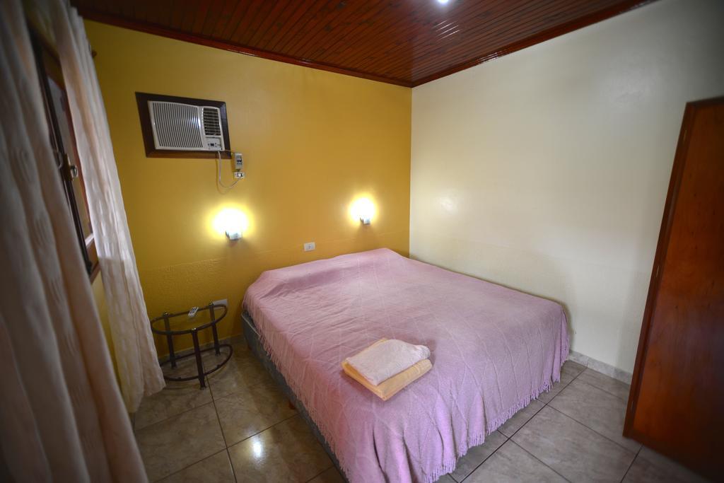 Hotel Lilian Puerto Iguazú Kültér fotó