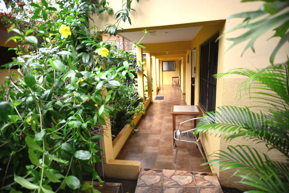 Hotel Lilian Puerto Iguazú Kültér fotó